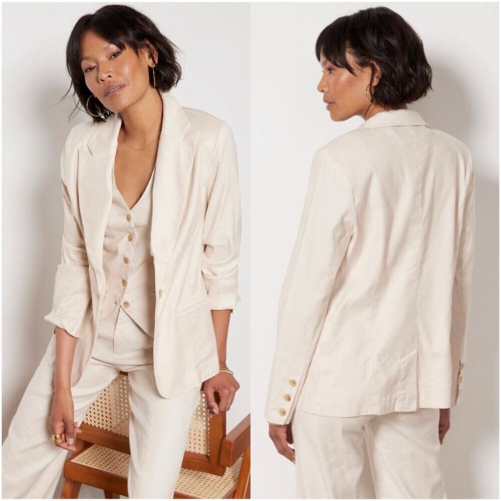 EVEREVE Brandi Linen Blend Blazer in Natural